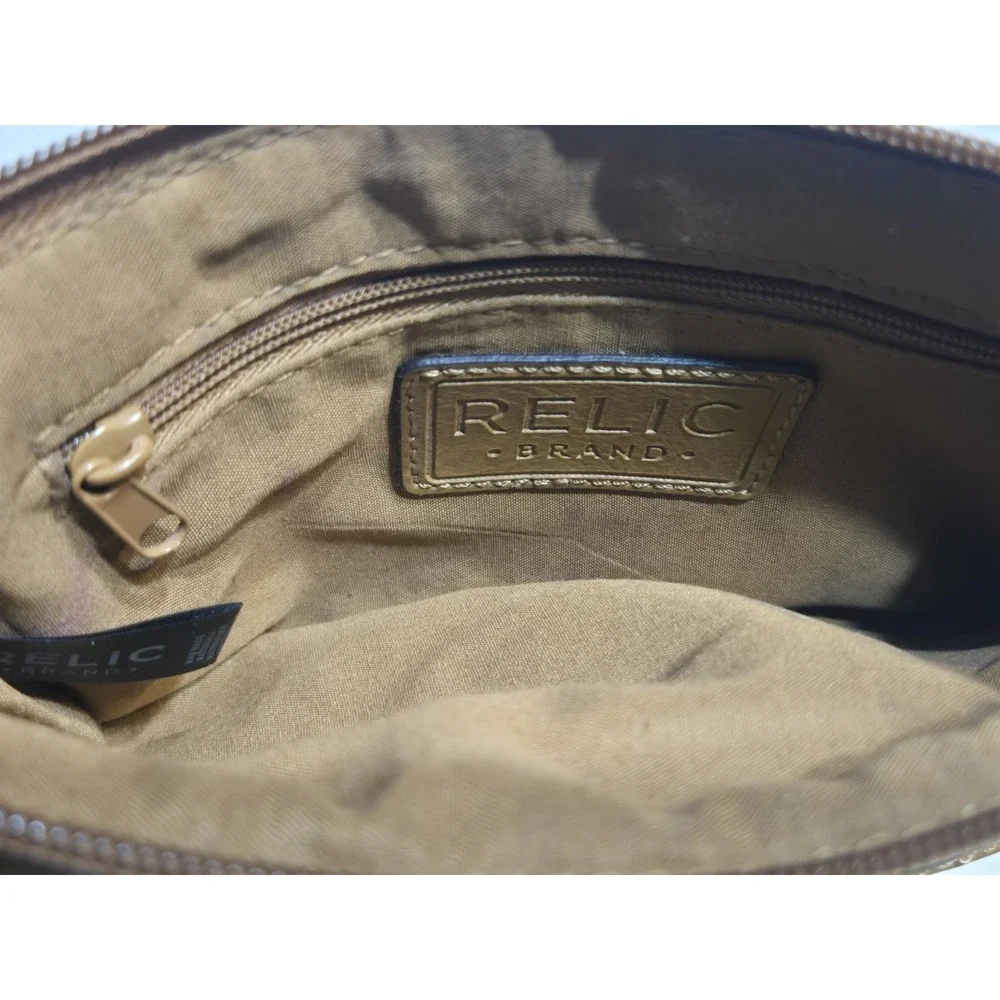 Relic Brand Collection ColorBlock Crossbody Bag Purse Faux Leather Navy/Tan Smal